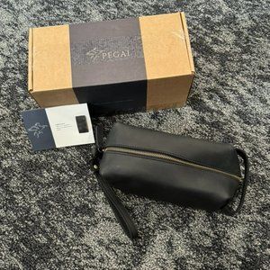 NWT PEGAI Dopp Kit Charcoal Black
